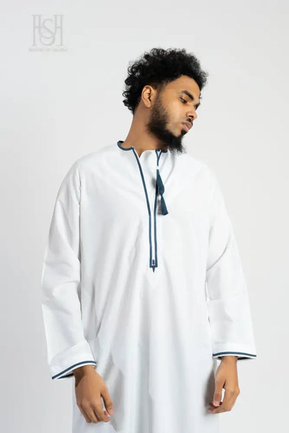 Men’s Omani Thobe - White with Navy Blue Tassel 60 / 23