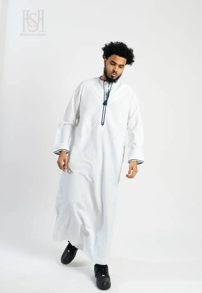 Men’s Omani Thobe - White with Navy Blue Tassel 60 / 23