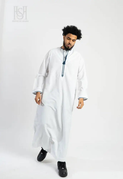 Men’s Omani Thobe - White with Navy Blue Tassel 60 / 23